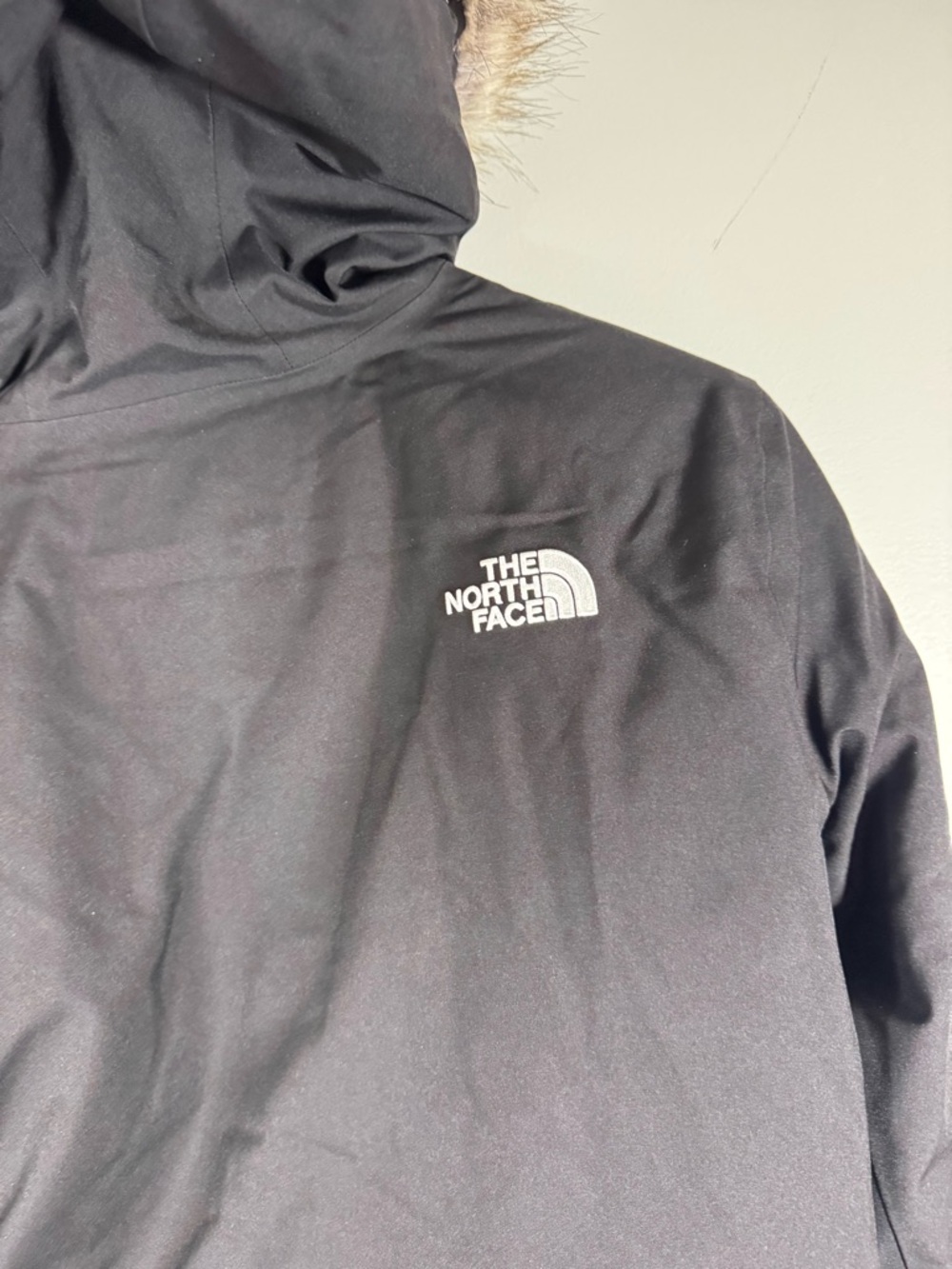 The North Face Women’s Arctic Parka Medium NWT - Picture 7 of 9